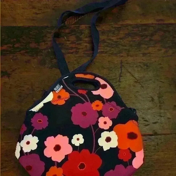 Built Poppy Flower Gourmet On The Go Lunch Tote With Removable Strap - Picture 2 of 7